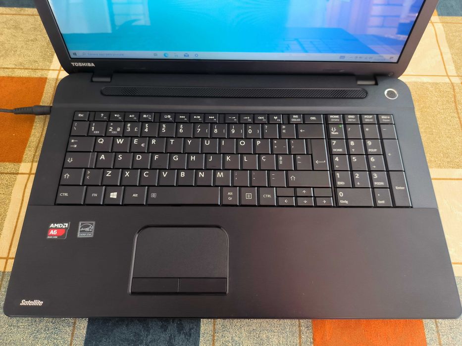 Toshiba C70 - 17.3"