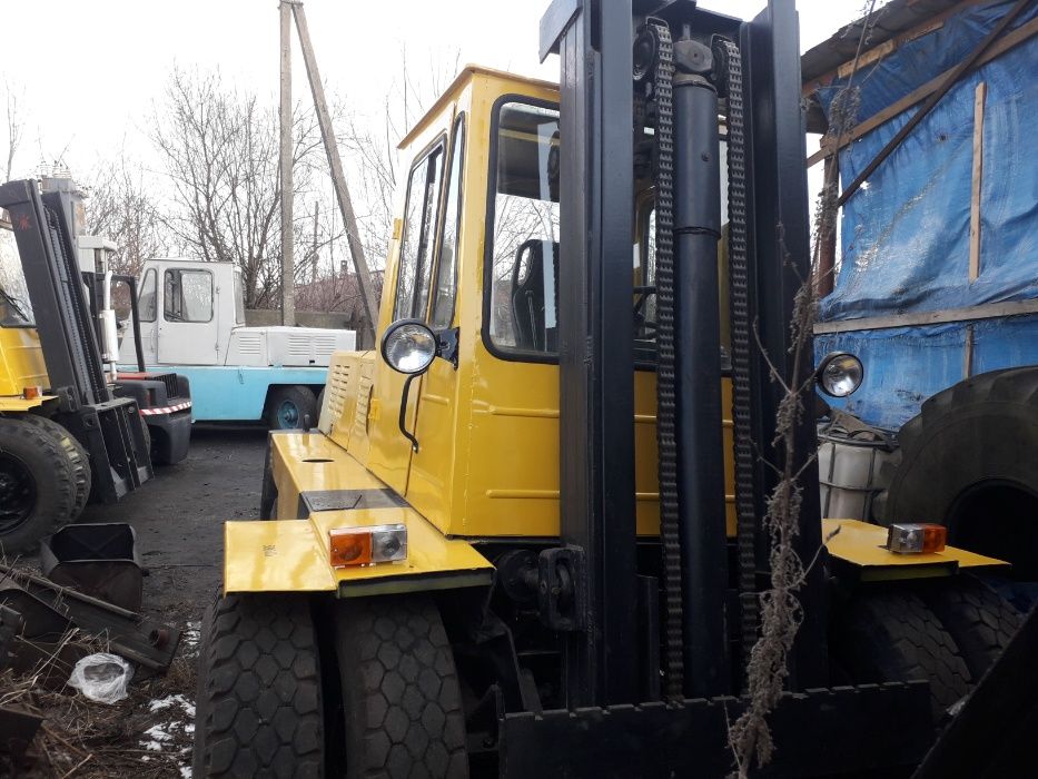 Львівський навантажувач дизельний погрузчик і все до нього