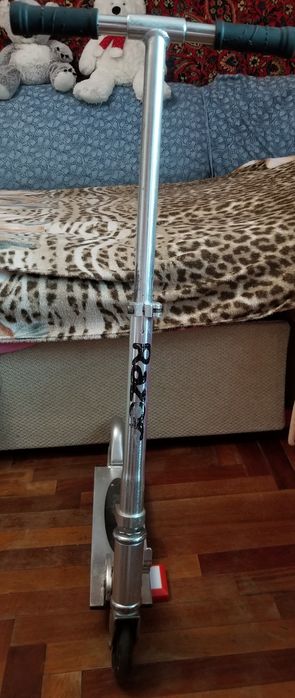 Алюмінієвий дитячий самокат Razor