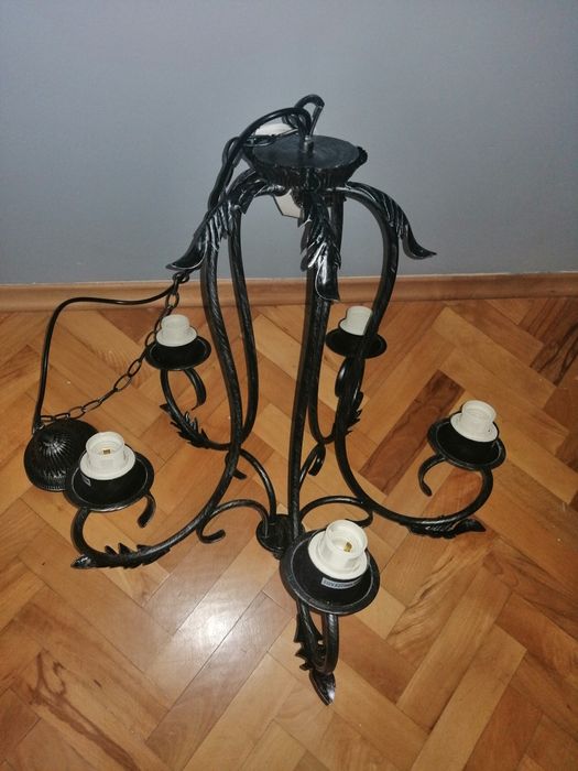 Żyrandol duży metaloplastyka