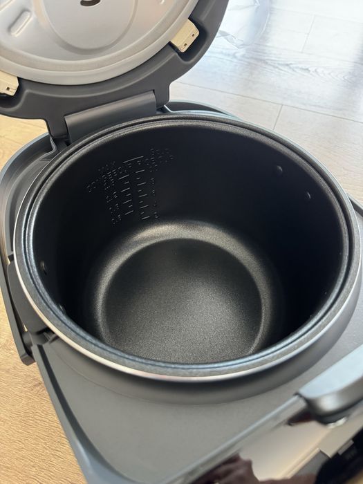 Nowy multicooker  wielozadaniowy z ekranem dotykowym  ThermoChefMix