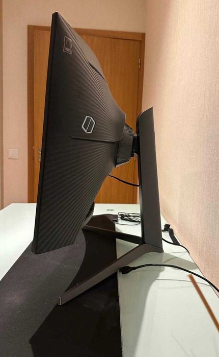 Monitor Samsung Odyssey G7 curvo