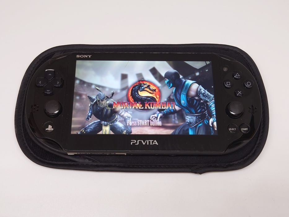 PS Vita Slim 16 gb з іграми + чохол
