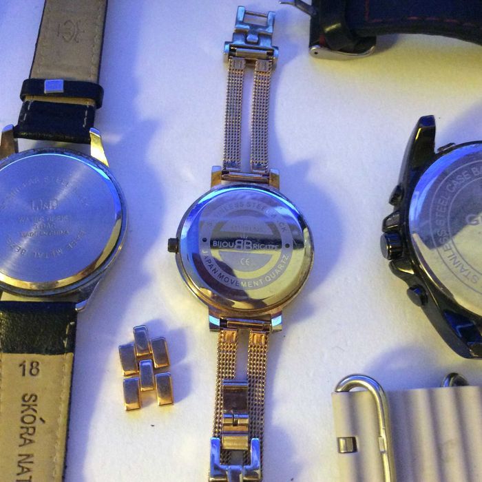 Zegarki 7 szt plus paski