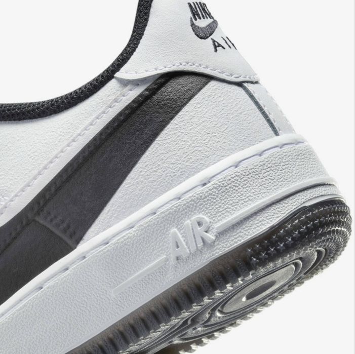 Кросівки Nike Air Force 1 LV8 4 (GS) FQ4118-100  розмір 38