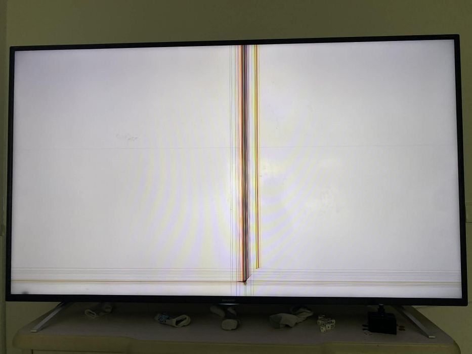 Sharp 65" 4K LED 65BL6EA - uszkodzony