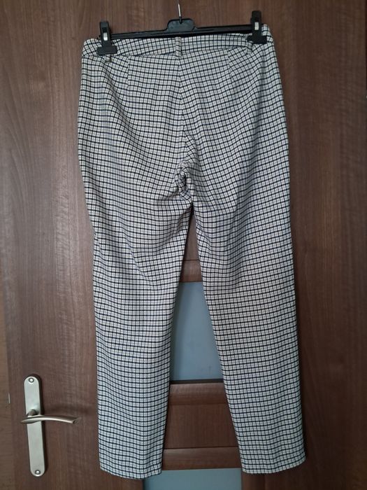 Spodnie damskie w kratę