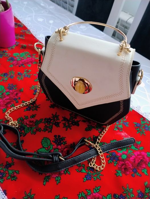 Elegancka torebka unikalna  nowa