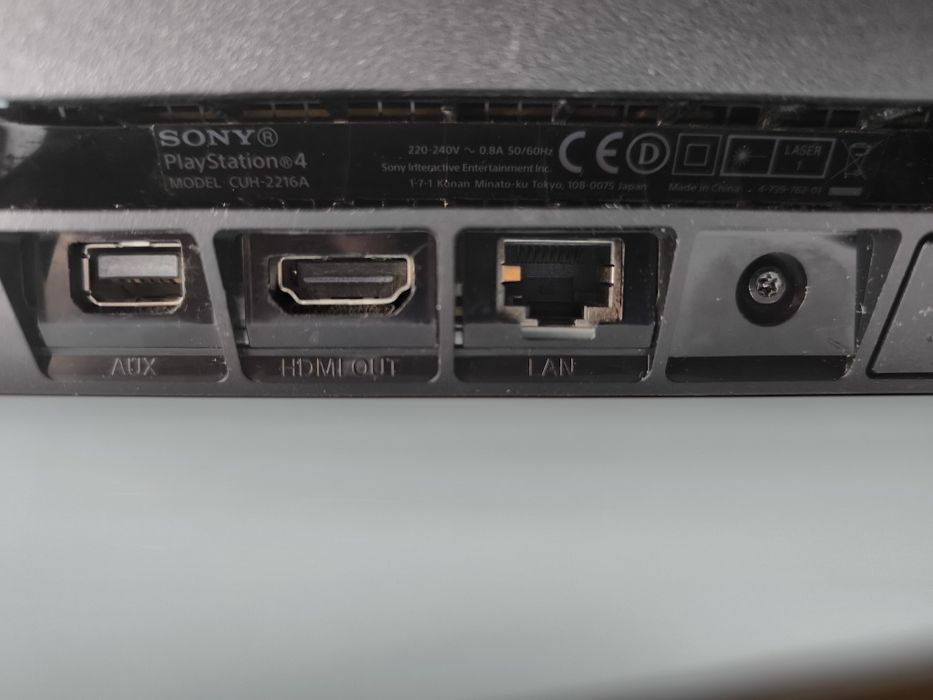 Consola Playstation 4 PS4 avariada