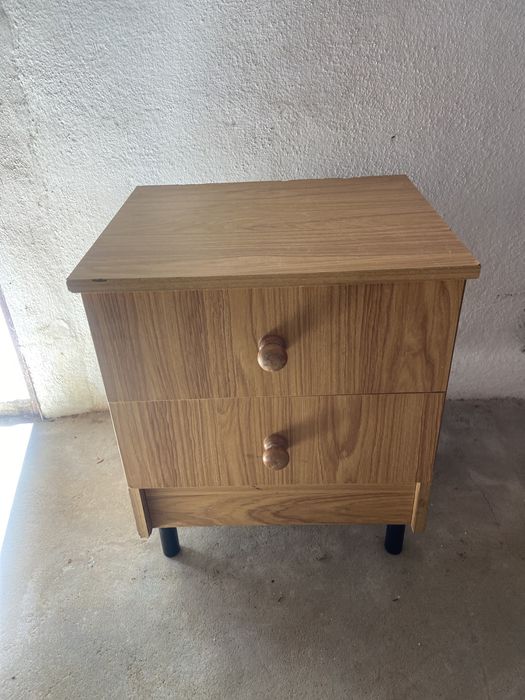 Vendo mesa de cabeceira