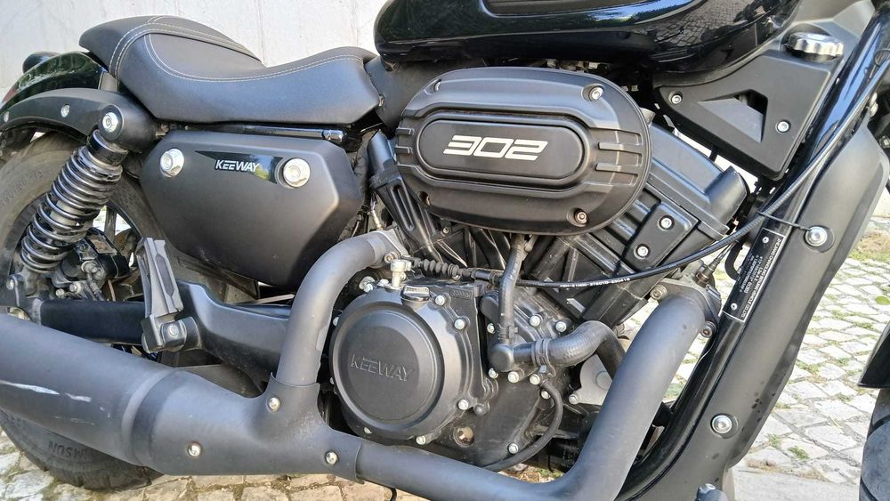 Vendo moto Keeway Benda-V302C, ano 2024.