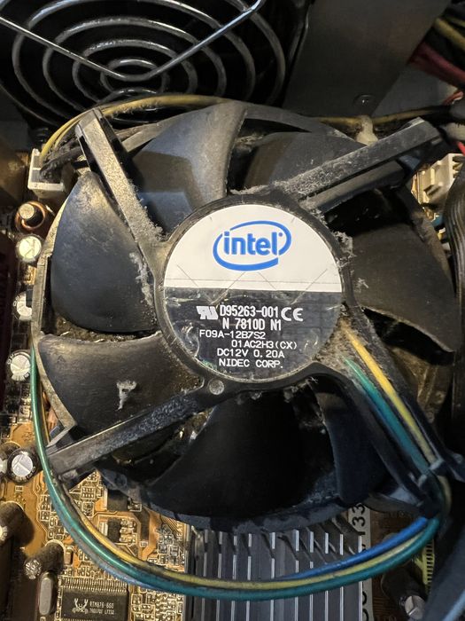 Computador da marca Asus427553611087226883