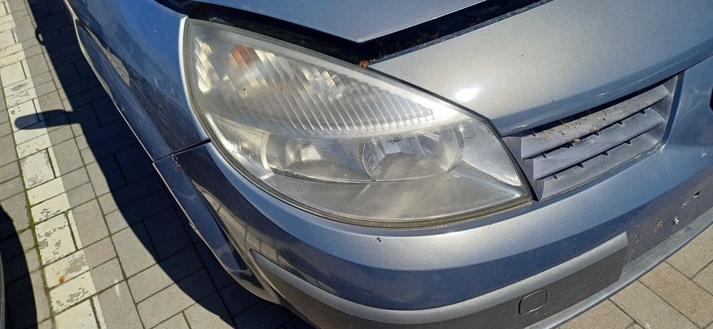 Renault scenic II Lampa lewa prawa przód