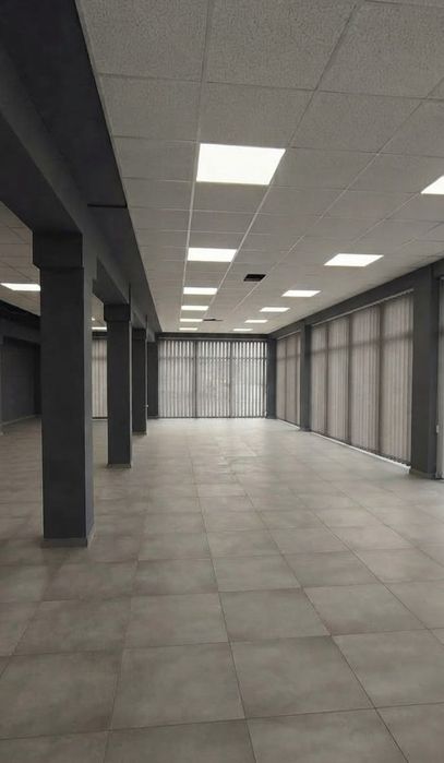 Оренда - комерційне приміщення в Житомирі, 700 м²