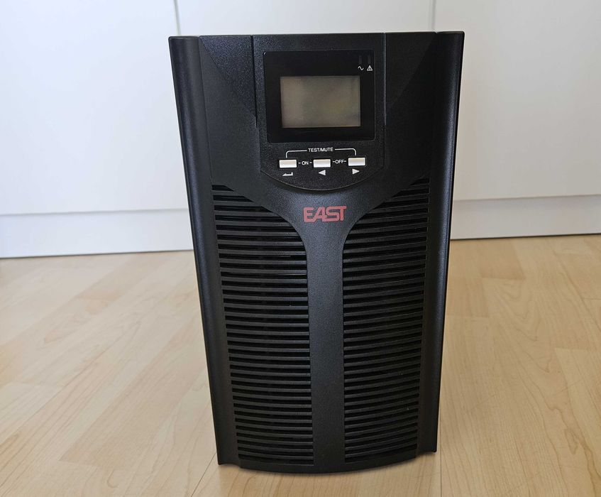Zasilacz awaryjny UPS EAST UPS2000 2000VA / 1800W ONLINE – nowe akumulatory