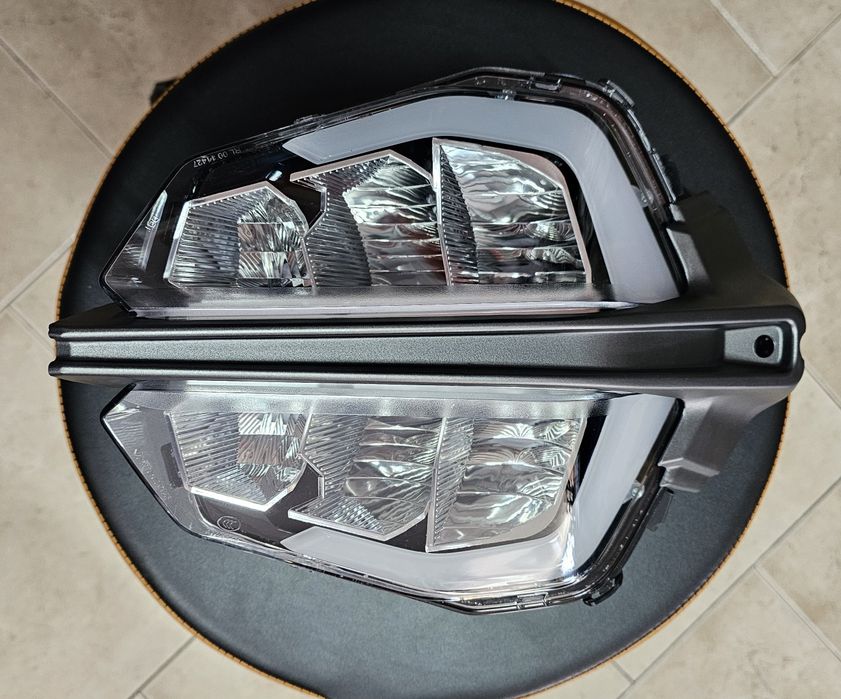 Farol KTM duke 125, usado c/novo