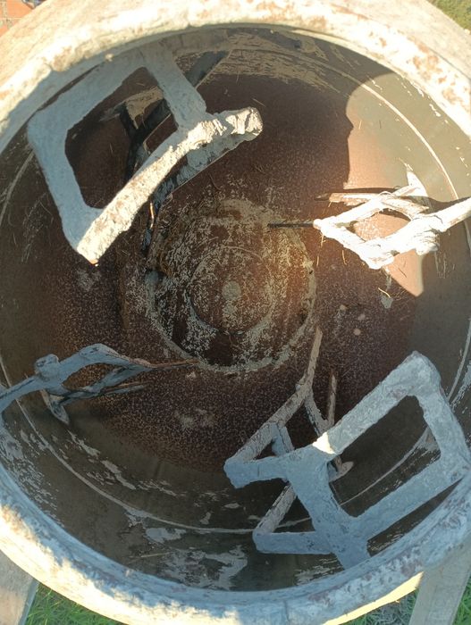 Betoneira liz 190 litros