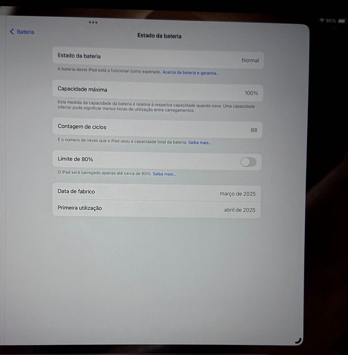 iPad Air 13” M3 + Magic Keyboard | Como novo | Bateria 100% | 128GB
