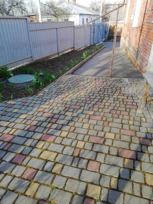 Продам часть дома, в Центре, ул Покровская р-не 5 школы.