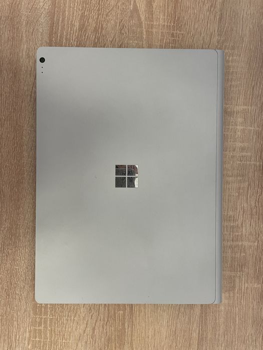 Microsoft Surface Book 2  I7