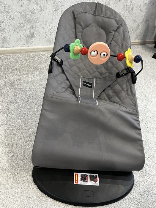 Дитячий шезлонг (крісло-гойдалка)+дуга з іграшками