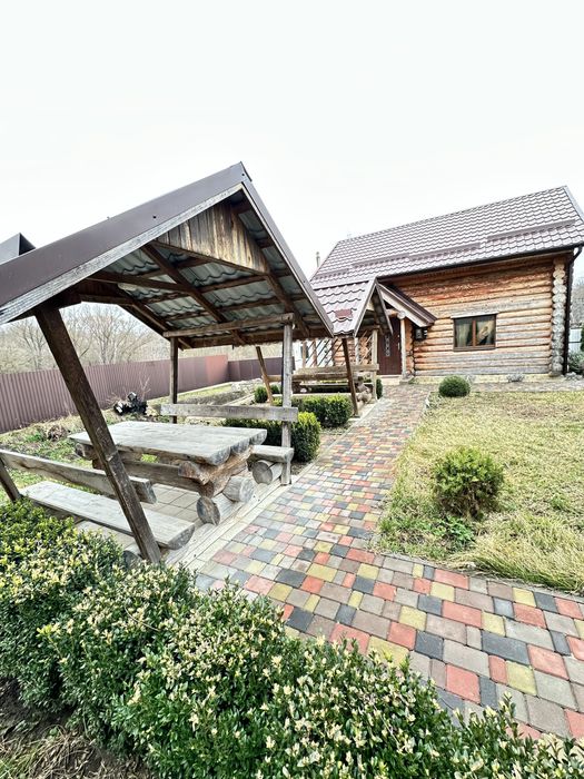 Продаж будиночка для життя / бізнесу