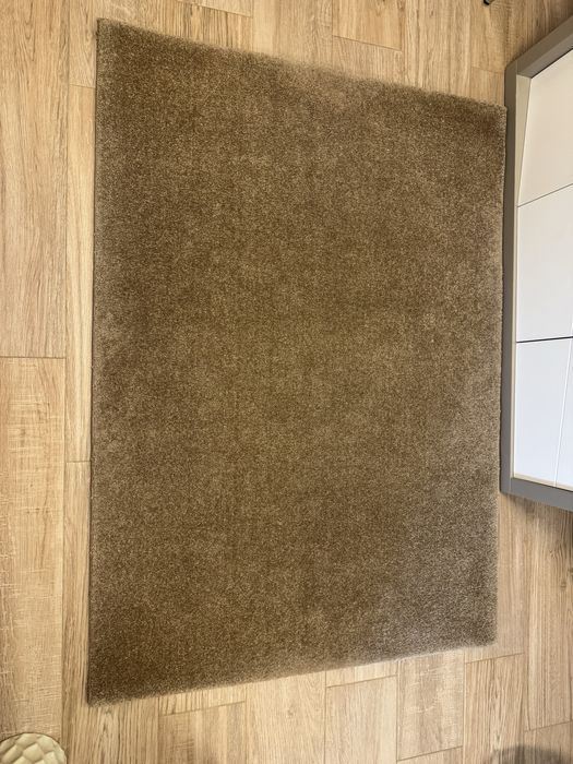 2 carpetes castanhas