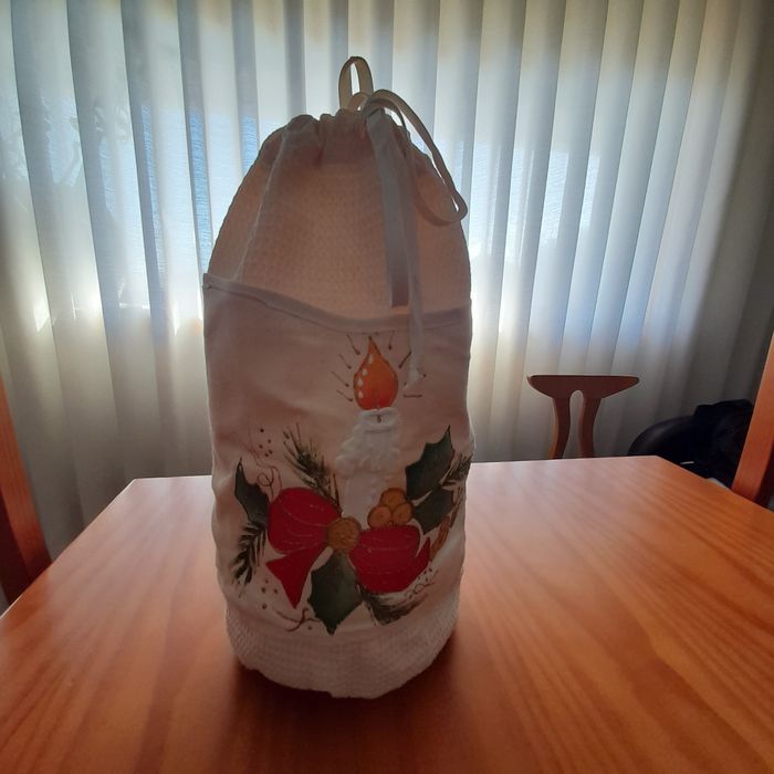 Pega e puxa saco pintado à mão