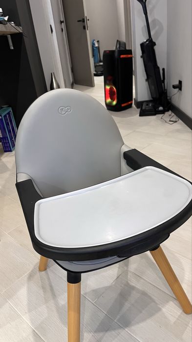 Стільчик для годування