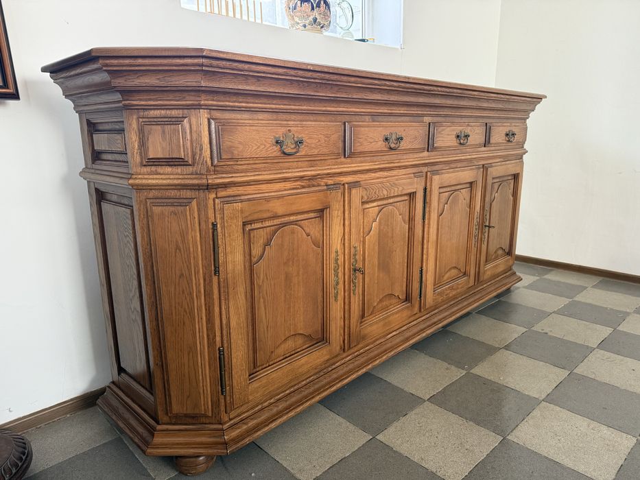 дубовий масивний комод