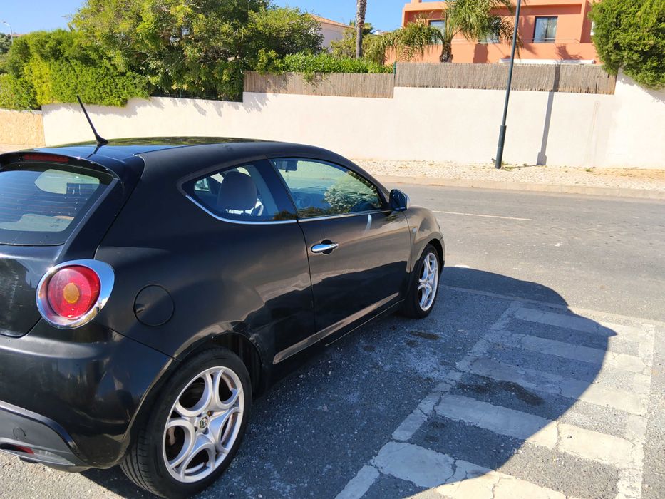 Carro Alfa Romeu Mito