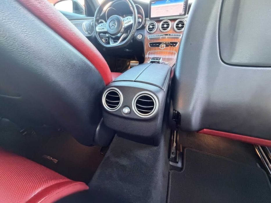 Mercedes-Benz C-Class C 300      2019