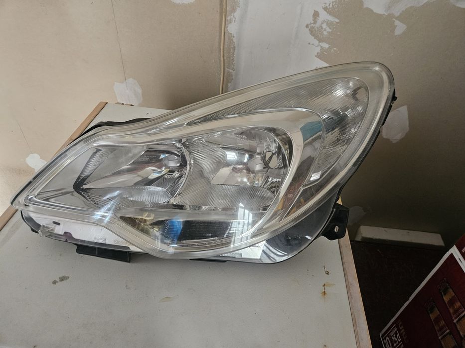 Faróis opel corsa 2013