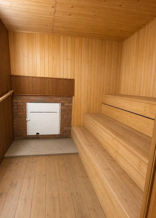 Продам комерційне приміщення у с.Стаївка
