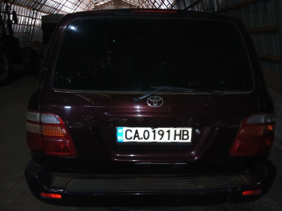Кришка багажника ляда toyota land cruiser 100