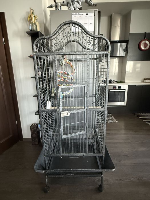 Продаётся клетка для большого попугая