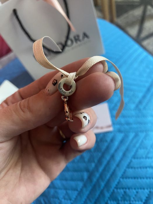 Продам шарм Pandora
