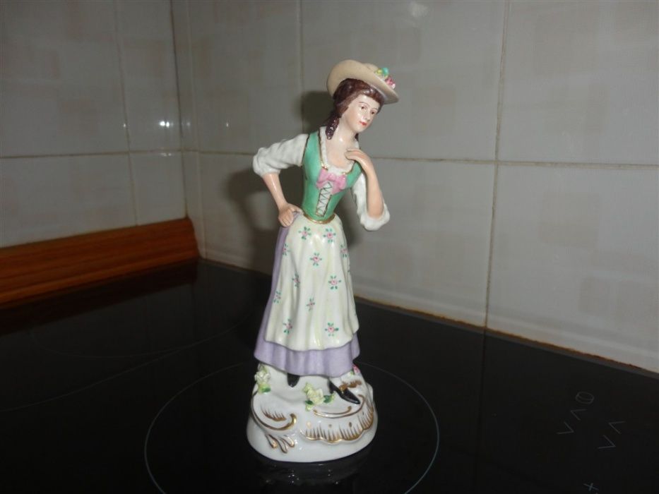 Vista Alegre Sculpture