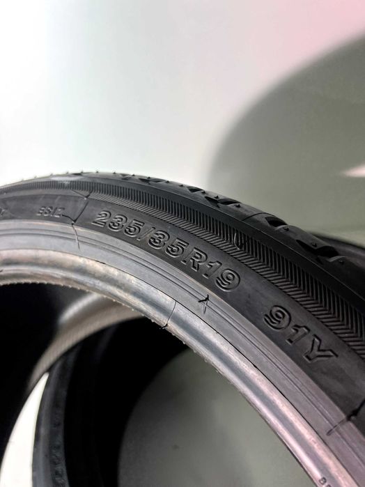 Pneus Bridgestone Potenza S001 - 235/35/19 - NOVOS