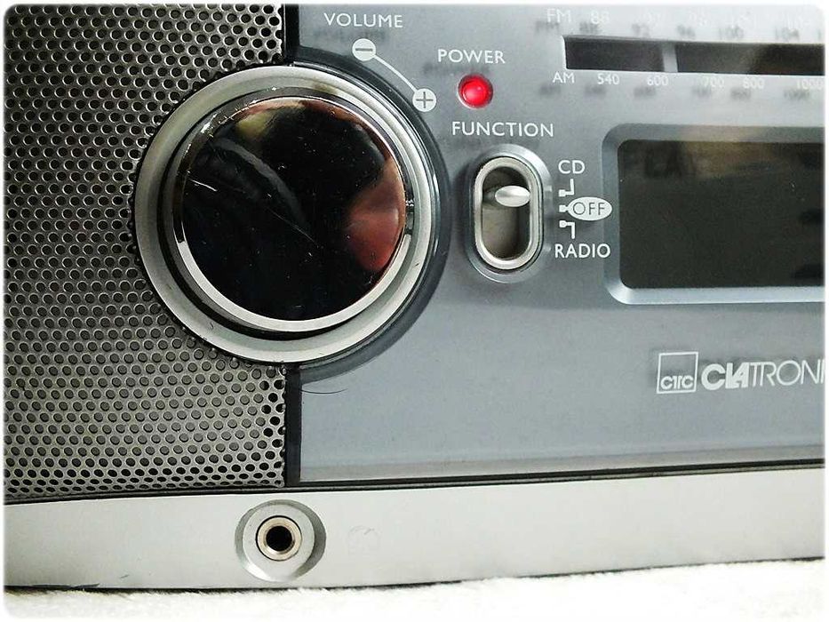 Radioodtwarzacz CD CLATRONIC SR-573 Fajne zgrabne Radio CD
