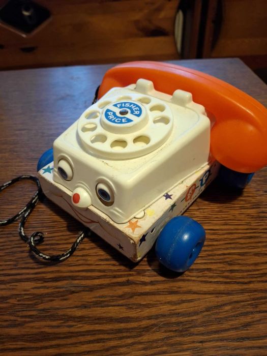 Zabytkowy telefon zabawkowy z 1961