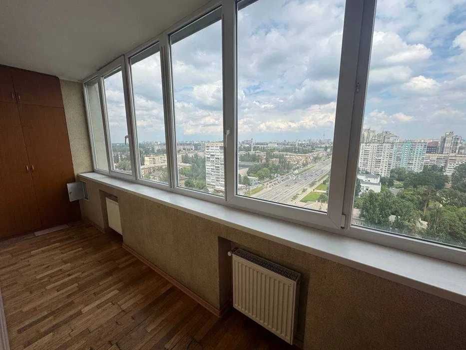 пр Берестейський 103, простора 4к, м Житомирська,Святошино