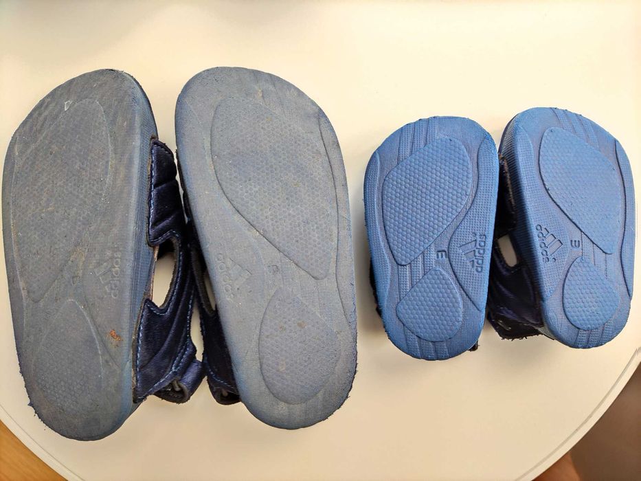 Sandálias azuis Adidas / Kelme (praia, piscina) - Nºs 18 / 22/23 /26