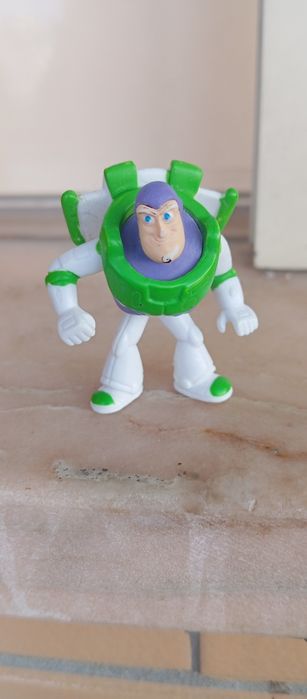 Figuras toys story e outros