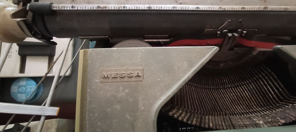 Máquina de escrever antiga