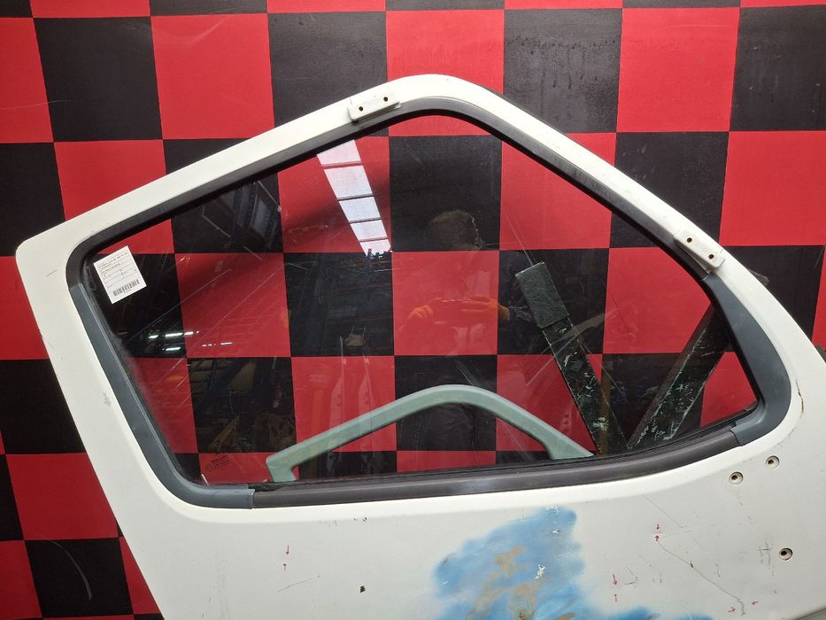 Vidro porta frente direita MITSUBISHI Canter (FB7, FB8, FE7, FE8) VII