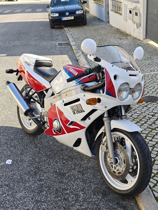 Yamaha FZR 600 3HE