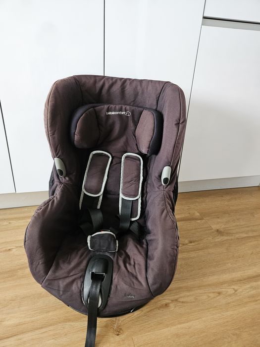 Cadeira auto infantil com sistema rotativo