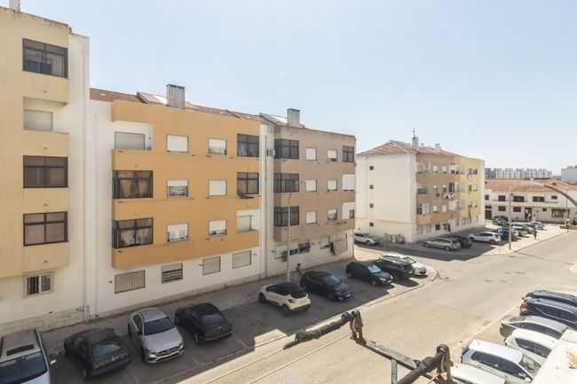 Apartamento T2 para Venda na Baixa da Banheira - BAIXA DE PREÇO