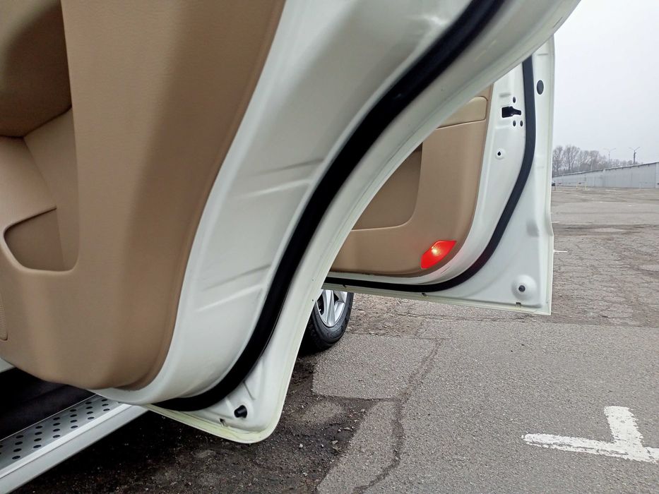 Официальный HYUNDAI SANTA FE, в идеальном состоянии!